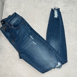 Distressed Stretch Skinny Blue Jeans